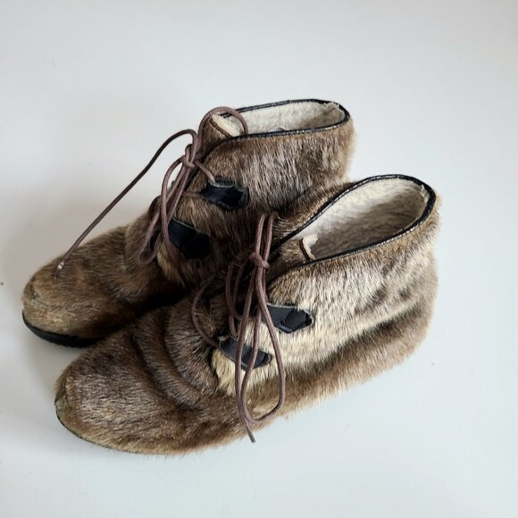 Vintage Blondo fur boots/booties with wool lining. - Picture 3 of 11